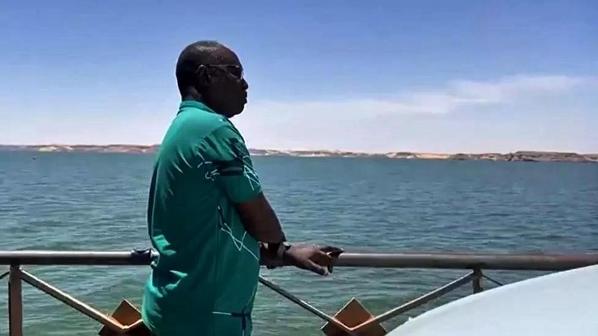 Sudan savaşı: BBC muhabirinin Hartum'u terk etmek için yaptığı tehlikeli seyahat