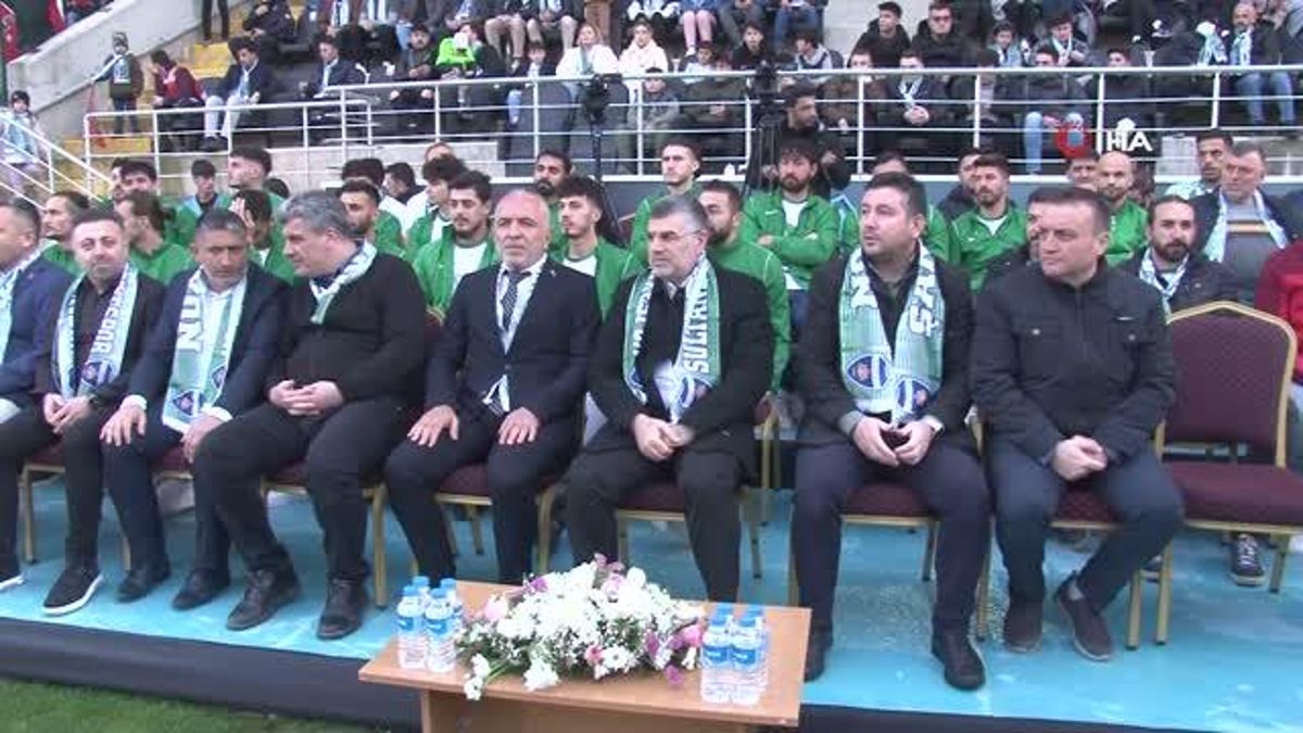Sultanbeyli Belediyesporun şampiyonluğu coşkuyla kutlandı