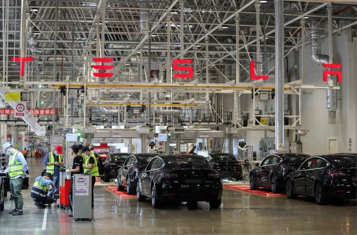 Tesla'nın Shanghai Giga Fabrikası Nisanda 75.000'den Fazla Araç Teslim Etti