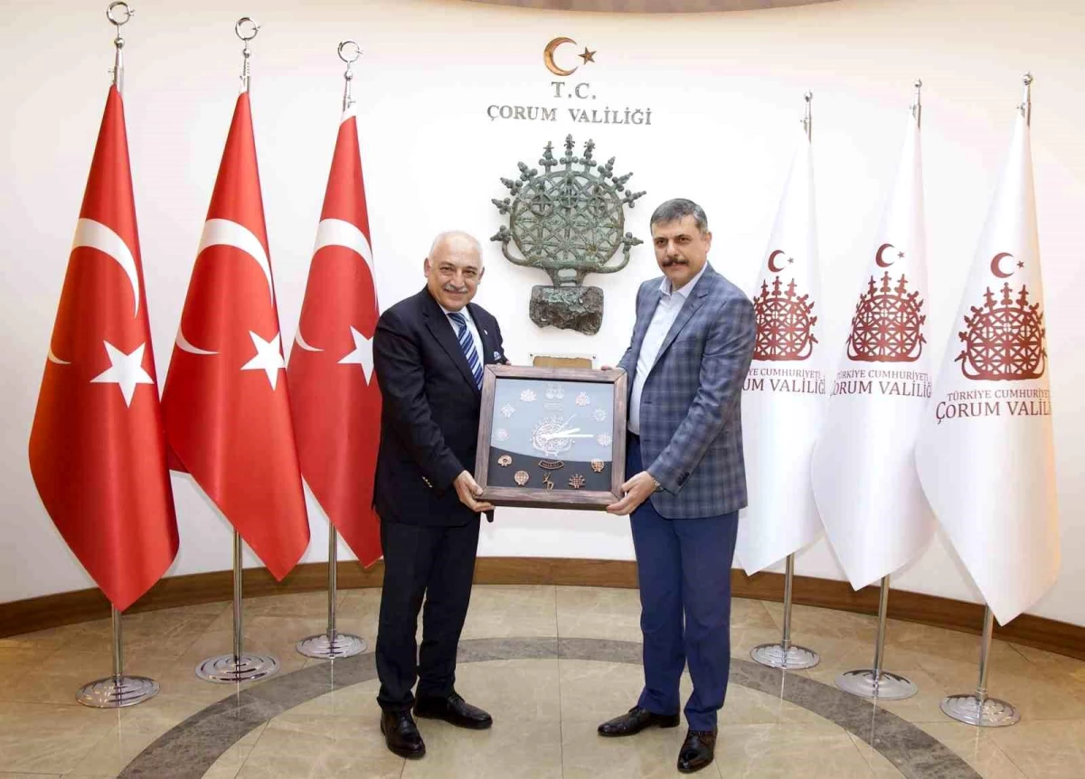 TFF Lideri Mehmet Büyükekşi Çorum'da ziyaretlerde bulundu