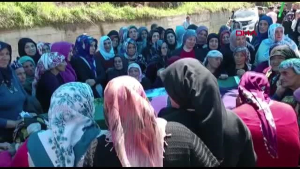 Trabzon'da Midibüs Kazası Sonrası Cenaze Merasimi Düzenlendi