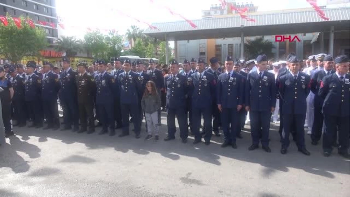 Uzman Çavuş Mehmet Karabulut'un cenazesi Mersin'de toprağa verildi